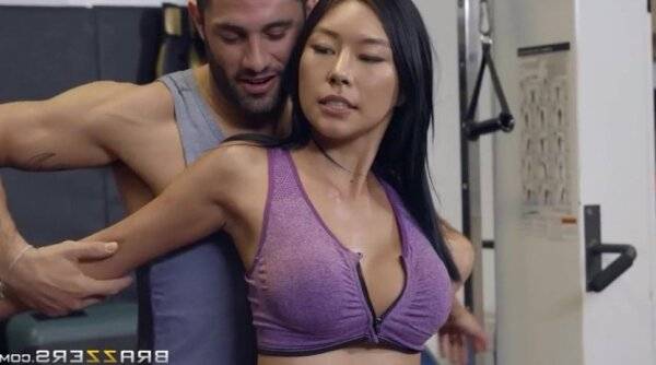 Intimate moments between Asian babe Honey Moon and her fitness instructor on girlsasian.one