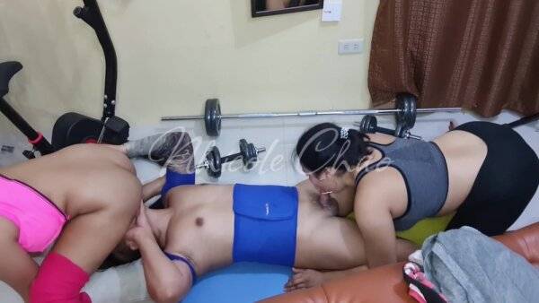 Asian Threesome Public Gym Sex! Kantotan Sa Gym - Pinay Threesome on girlsasian.one
