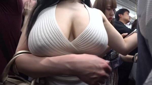 Busty Asian Slut In Public on girlsasian.one