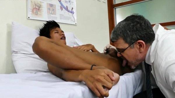 Asian twink assfucked by DILF doctor on girlsasian.one