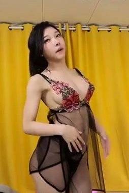 Amateur Asian Webcam Strip Masturbation on girlsasian.one