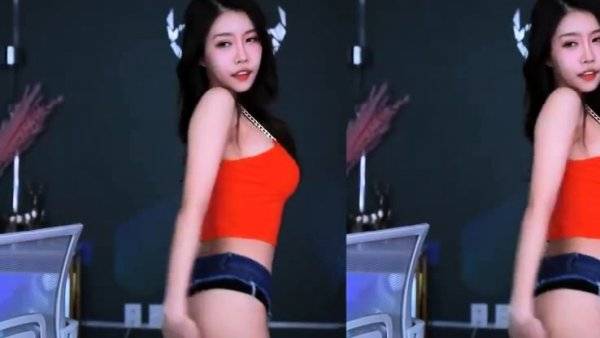 Hot asian babes get horny jerking - China on girlsasian.one