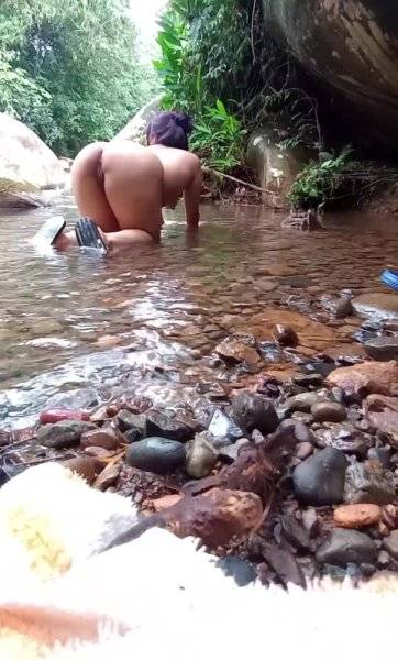 Asian Milf fucked in the river in exclusive amateur porn on girlsasian.one